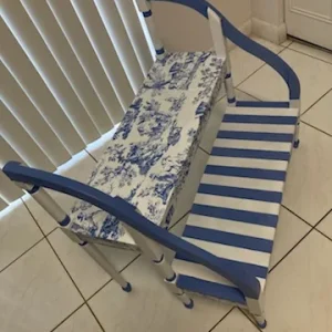 Toile steps.